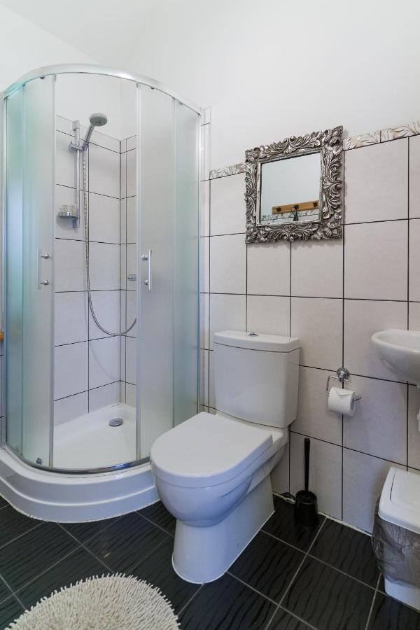 Cerpas Hotel Medemciems Eksteriør billede